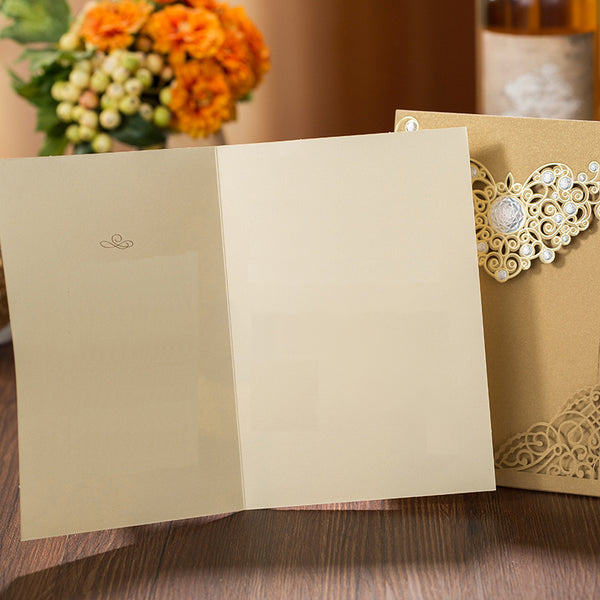 Eye-catching Gold Pocket Laser Cut Wedding Invitations with Amazing Silver Accessories Lcz098 (2)