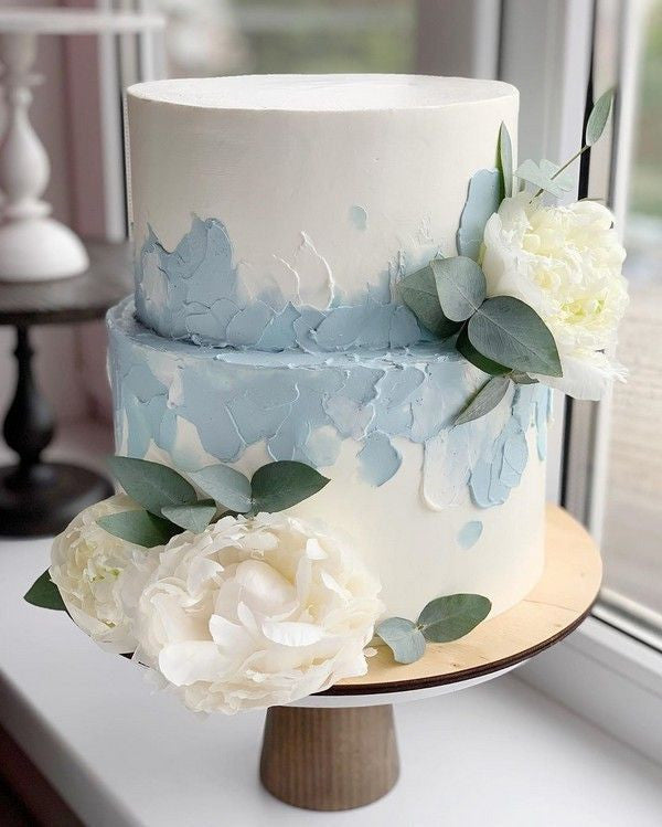 Wedding Cake In Soft Blue And White Bride And Groom Stock Photo - Download  Image Now - iStock