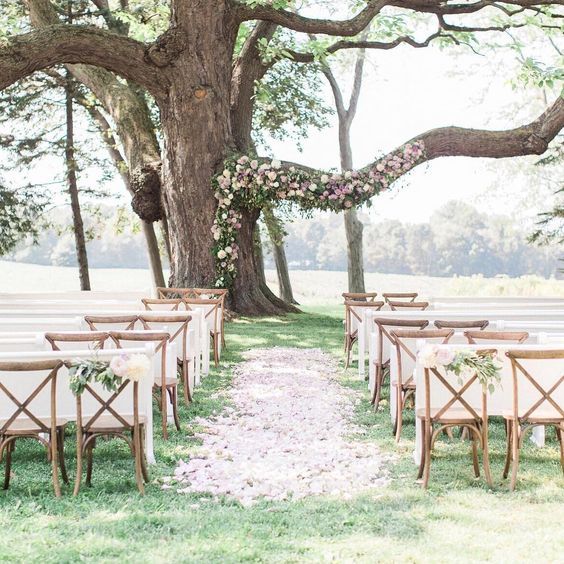 24 Gorgeous yet Budget-friendly Floral Wedding Decorations – Amazepaperie