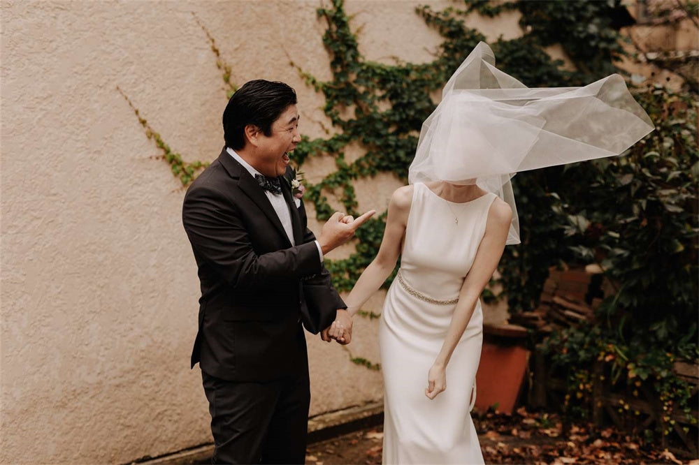 29 Hilarious Wedding Photo Ideas You Can't Miss