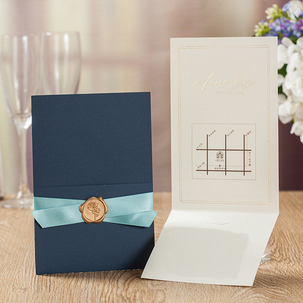 Elegant and stylish blue pocket wedding invitations with luxury seal LC071 (4)